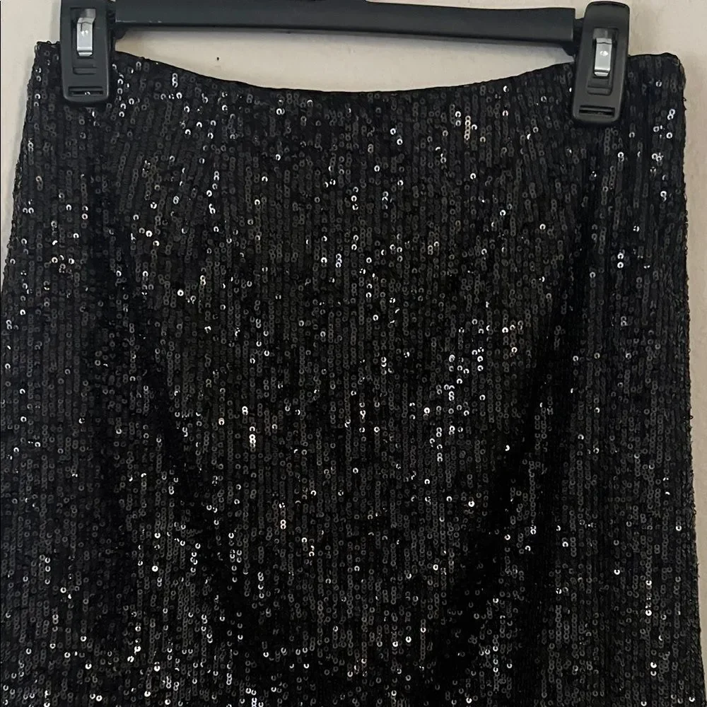 NWT Banana Republic Elegant Black Sequin Skirt in Size 2